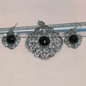 Marcasite Look Pendant & Earrings Set